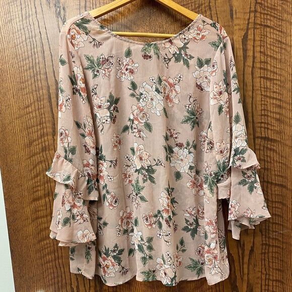 Torrid size 2X dusty rose FLORAL PRINT CHIFFON RUFFLE BELL SLEEVE STRAPPY blouse - Picture 4 of 10